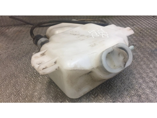 Бачок оконной жидкости