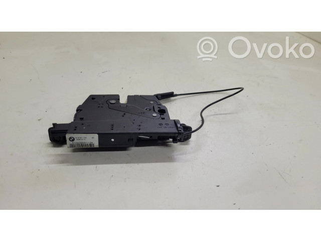 Замок задней крышки