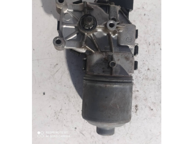 Двигатель стеклоочистителей