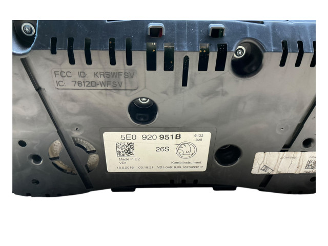 Панель приборов 5E0920951B, A2C53427456   Skoda Octavia Mk3 (5E)       