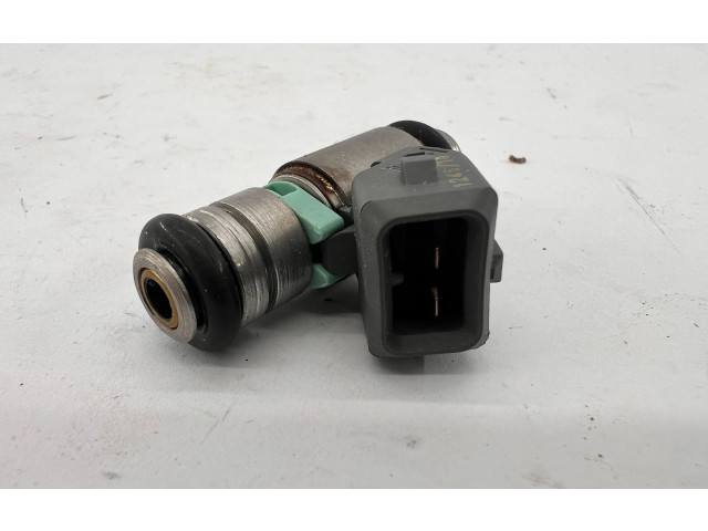 Vstřikovač 032906031A Volkswagen Caddy