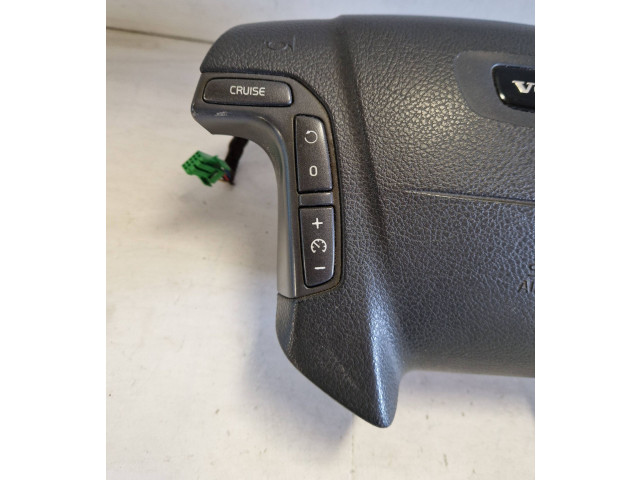 Подушка безопасности водителя 8626843   Volvo V70