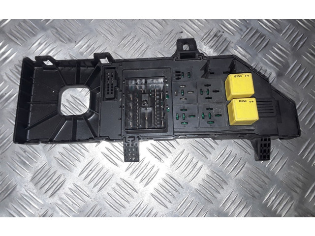 Блок предохранителей 12798346, 518820022 Cadillac BLS