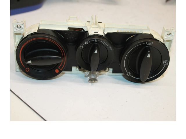 Блок управления климат-контролем 8L0819045, F654885K   Audi A3 S3 8L