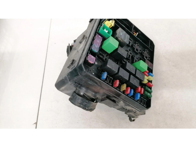 Блок предохранителей pr07400000 Mitsubishi Outlander