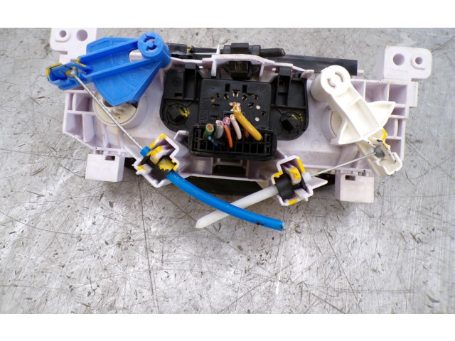 Блок управления климат-контролем    Dacia Sandero